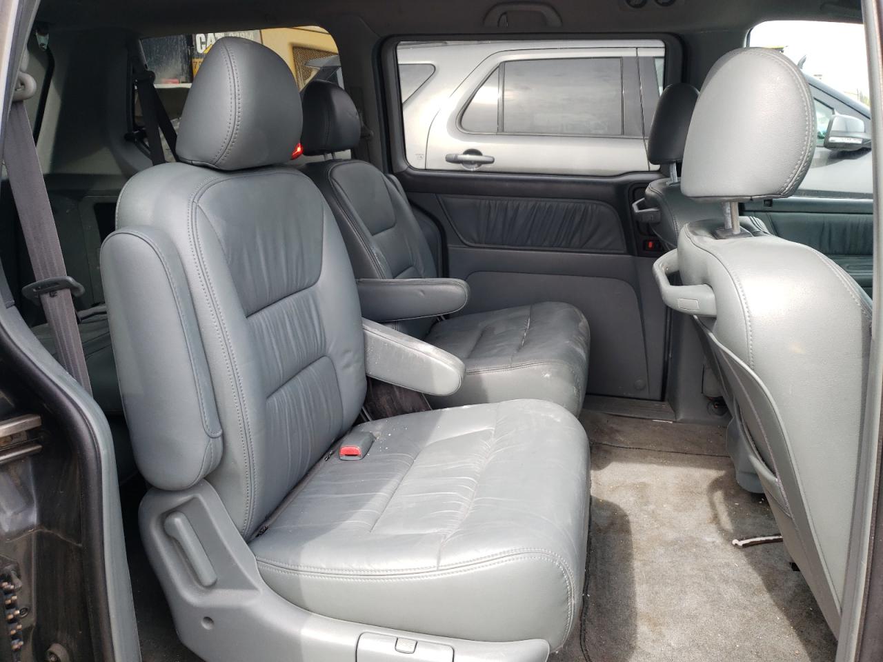 Photo 6 from auction – 2004 HONDA ODYSSEY EX with VIN 5FNRL18064B066200