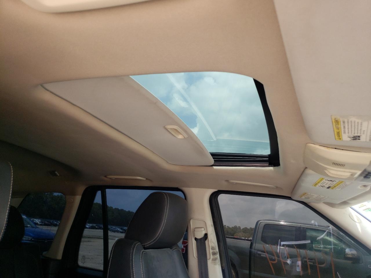 Photo 9 from auction – 2011 LAND ROVER RANGE ROVE with VIN SALSK2D44BA271211