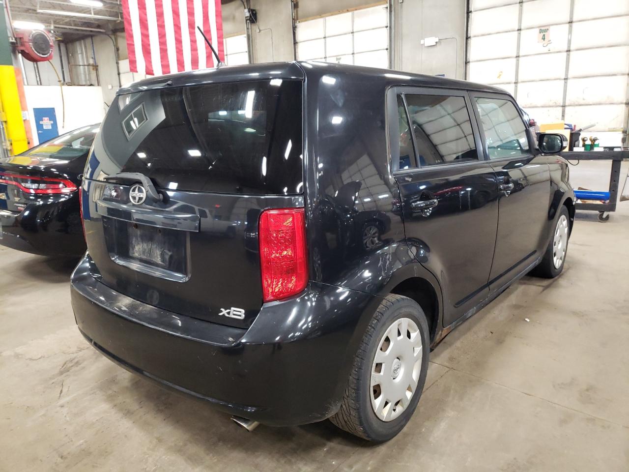 Photo 17 from auction – 2009 TOYOTA SCION XB with VIN JTLKE50E591065327