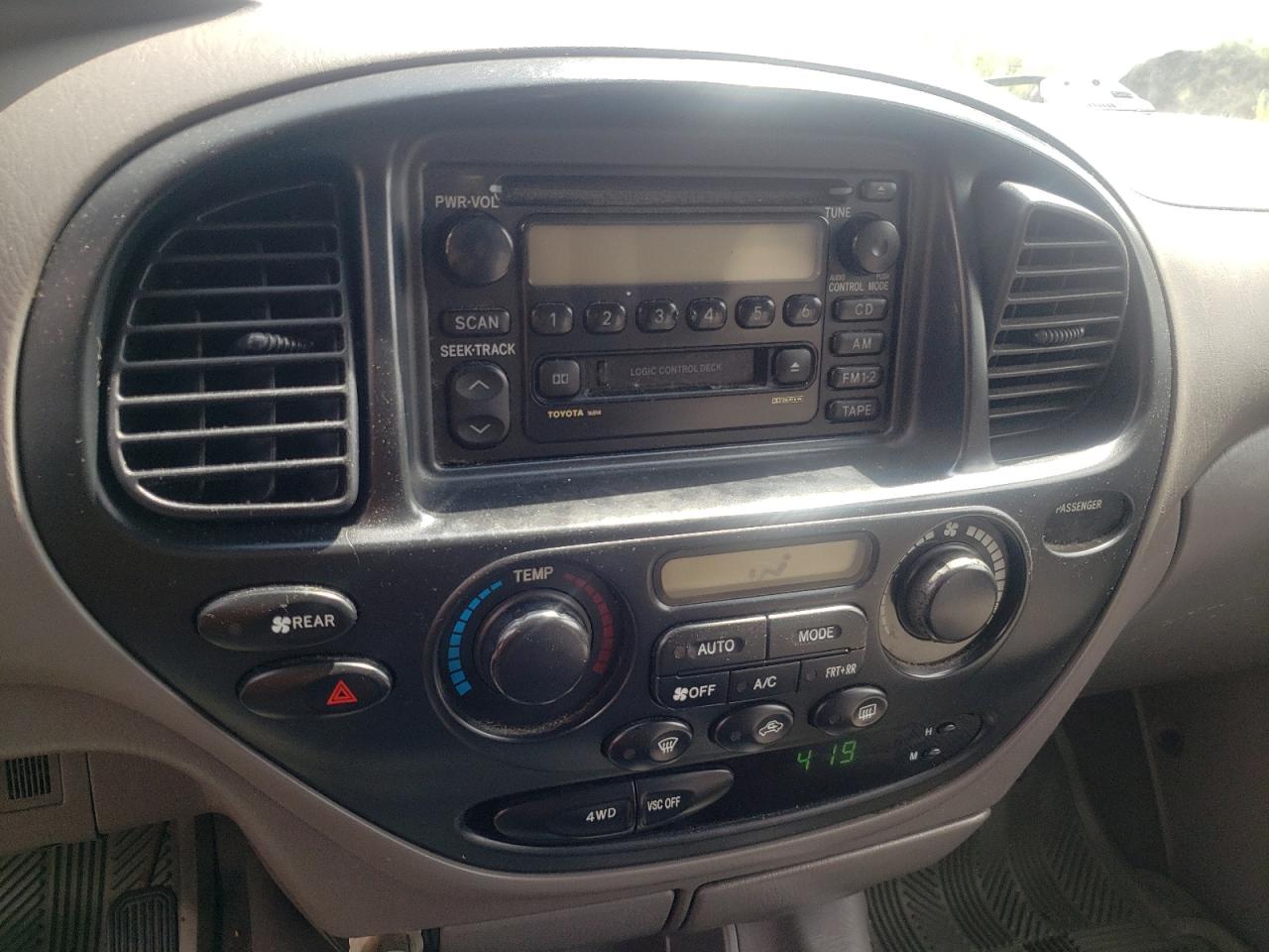 Photo 9 from auction – 2002 TOYOTA SEQUOIA with VIN 5TDBT44A02S110248