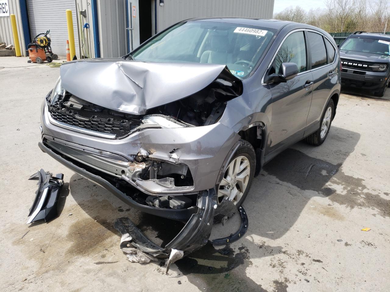 Photo 2 from auction – 2015 HONDA CR-V EX with VIN 2HKRM4H54FH681987