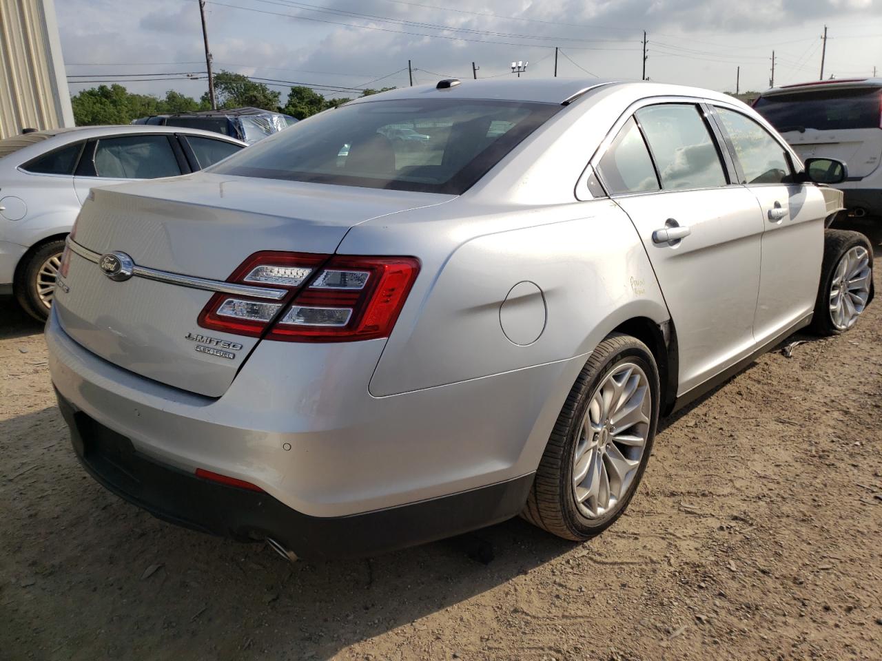 Zdjęcie 4 z aukcji – 2018 FORD TAURUS LIM z VIN 1FAHP2F8XJG102315