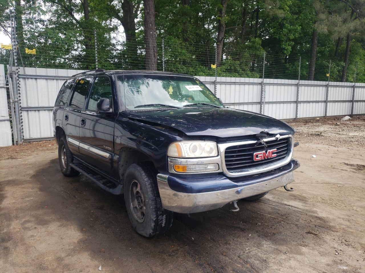 GMC YUKON 2004 with VIN 1GKEK13ZX4J202221 - Photo from auction