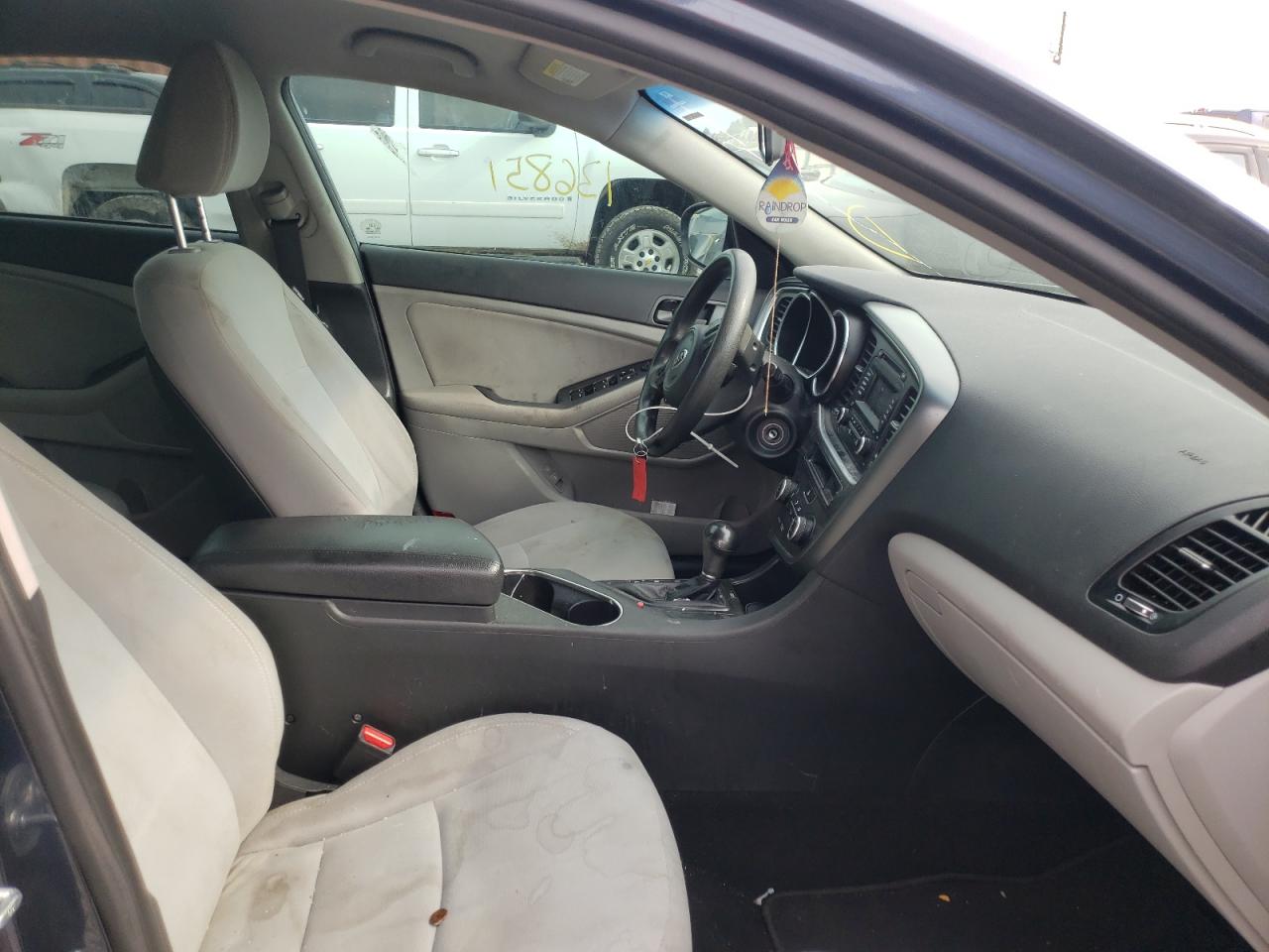 Photo 5 from auction – 2015 KIA OPTIMA LX with VIN 5XXGM4A77FG384663