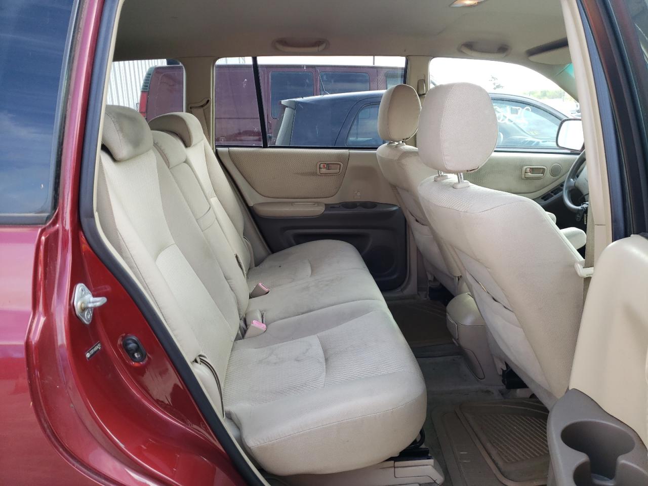 Photo 6 from auction – 2005 TOYOTA HIGHLANDER with VIN JTEDP21A050062551