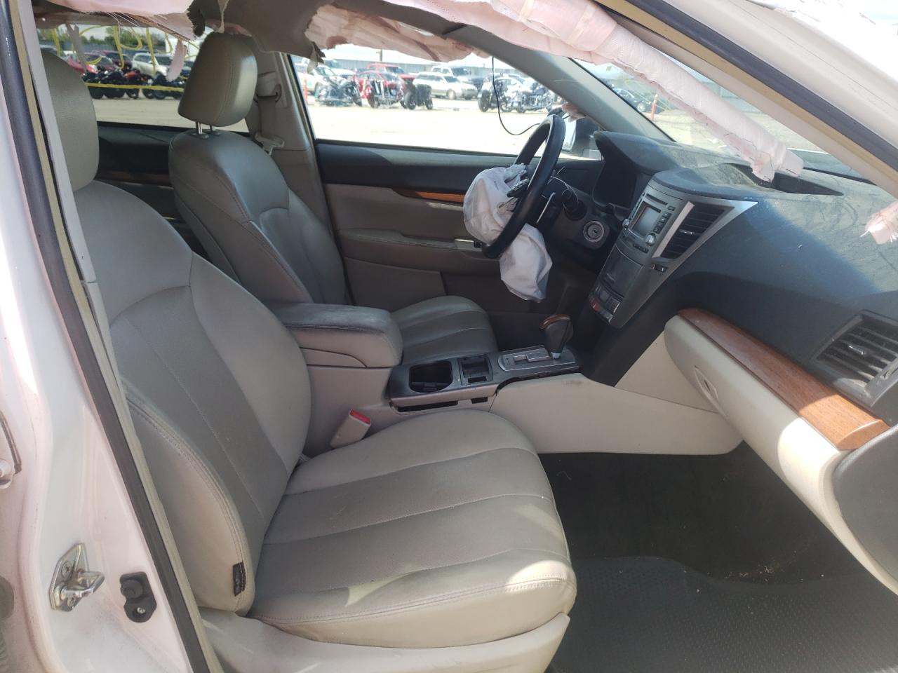Снимка 5 от търг – 2014 SUBARU OUTBACK 2. с VIN 4S4BRCLC4E3249294