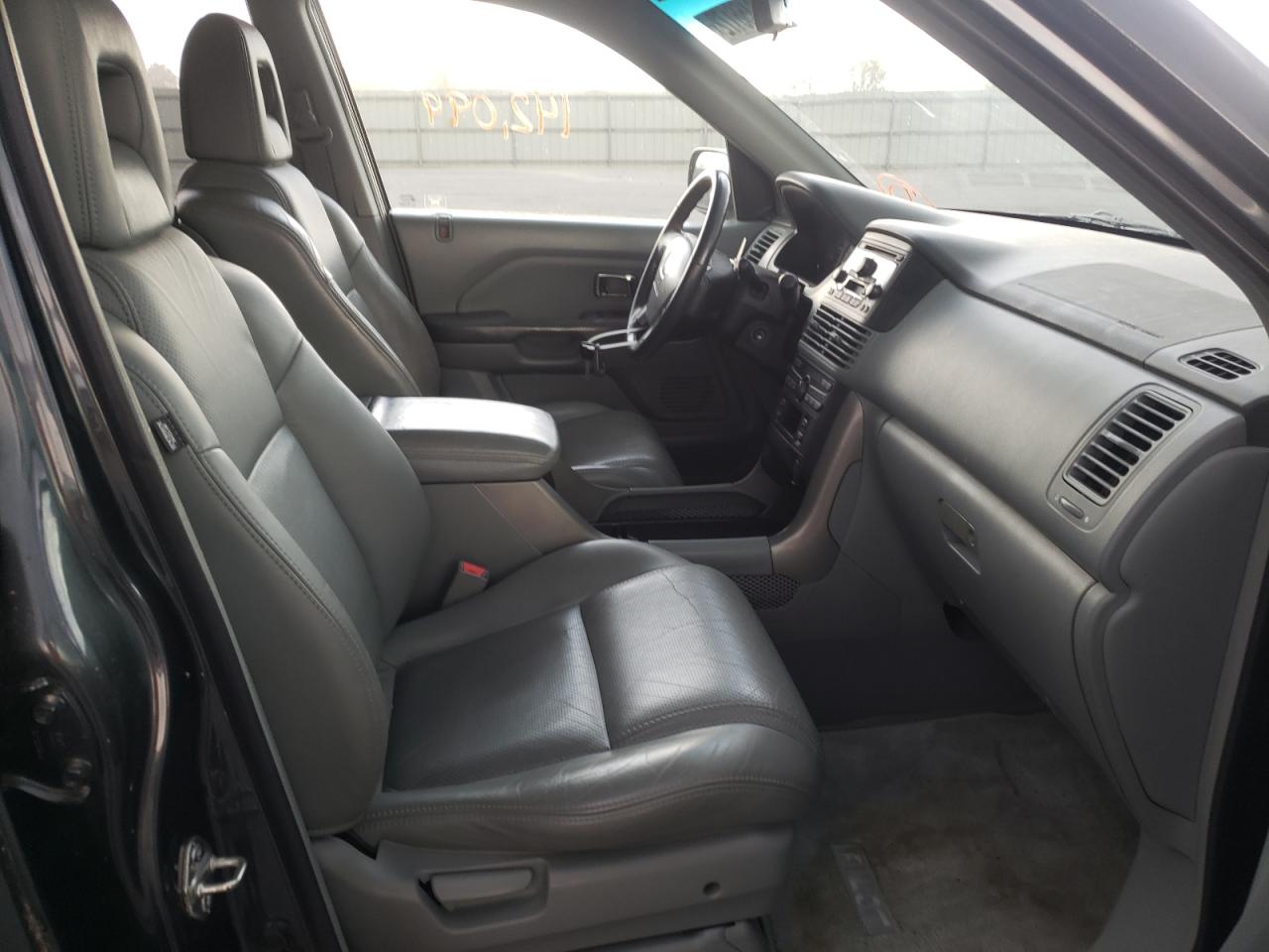 Photo 5 from auction – 2004 HONDA PILOT EXL with VIN 5FNYF185X4B005110