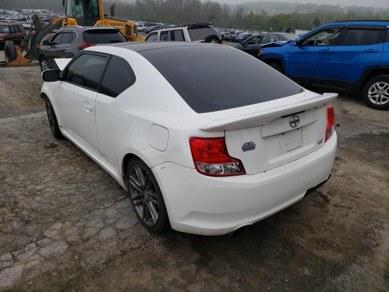 Photo 3 from auction – 2013 TOYOTA SCION TC with VIN JTKJF5C78D3051669