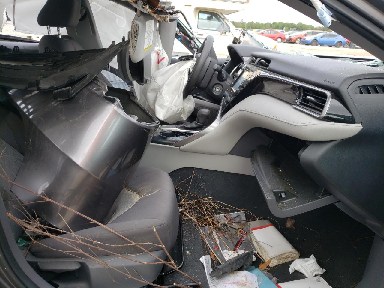 Photo 5 from auction – 2020 TOYOTA CAMRY LE with VIN 4T1C11AK2LU940437