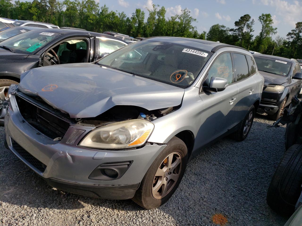 Photo 2 from auction – 2010 VOLVO XC60 3.2 with VIN YV4982DL5A2121500