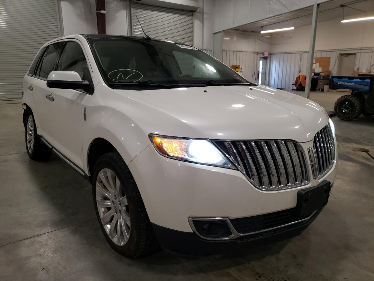 LINCOLN MKX 2011 with VIN 2LMDJ8JK3BBJ32118 - Photo from auction