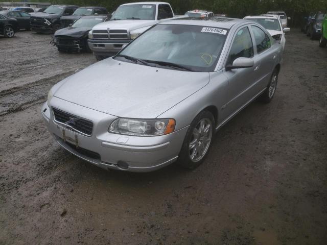 Photo 2 from auction – 2005 VOLVO S60 2.5T with VIN YV1RH592452462567