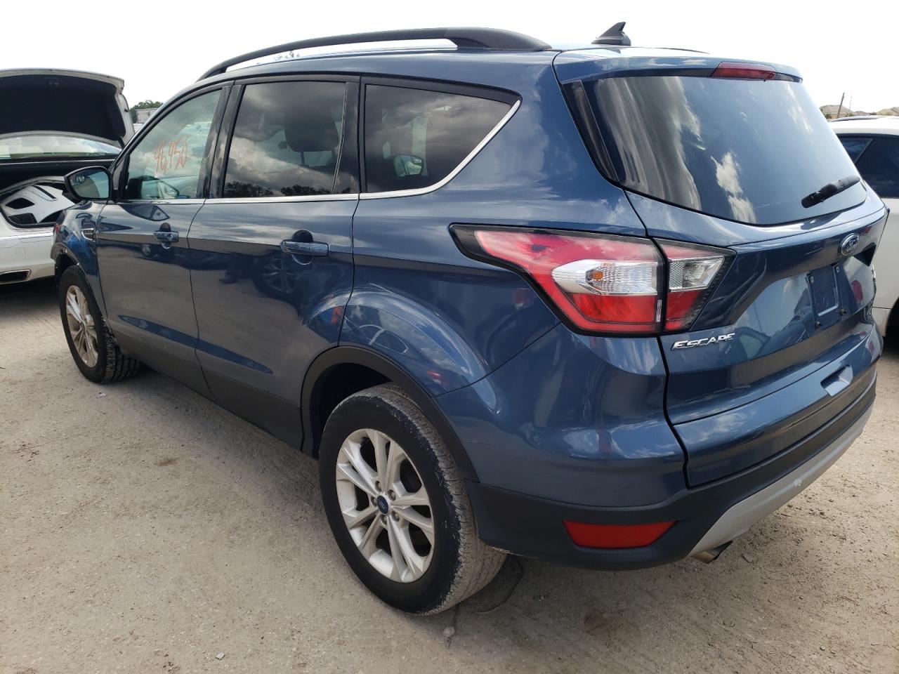 Photo 3 from auction – 2018 FORD ESCAPE SEL with VIN 1FMCU0HD5JUA70608