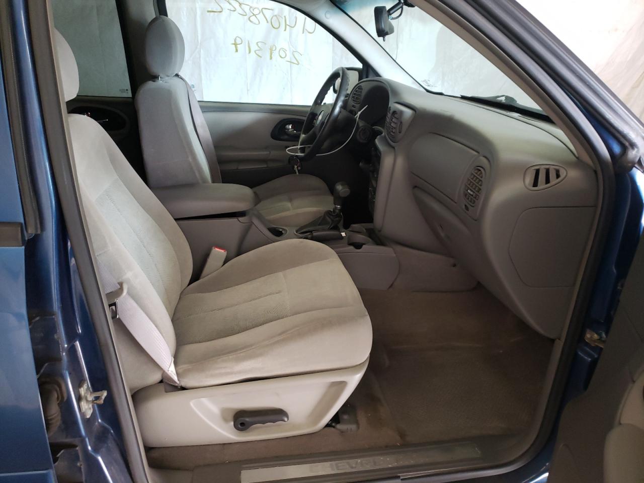 Photo 5 from auction – 2006 CHEVROLET TRAILBLAZE with VIN 1GNDT13S462202940