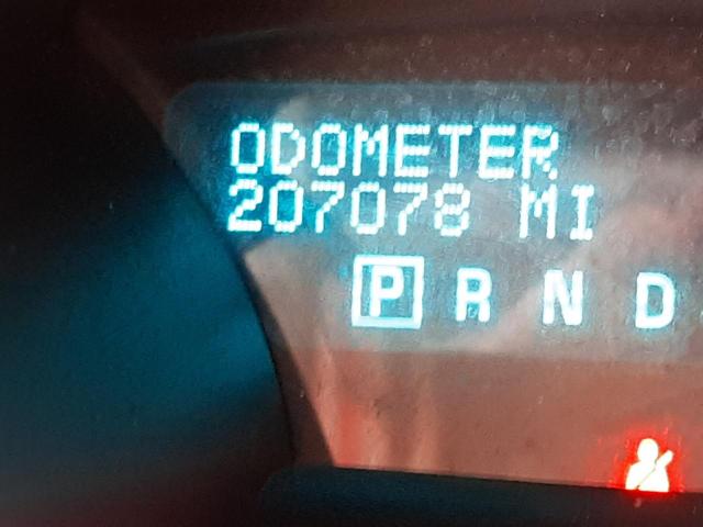 Photo 8 from auction – 2010 CHEVROLET TRAVERSE L with VIN 1GNLRFED3AS120437