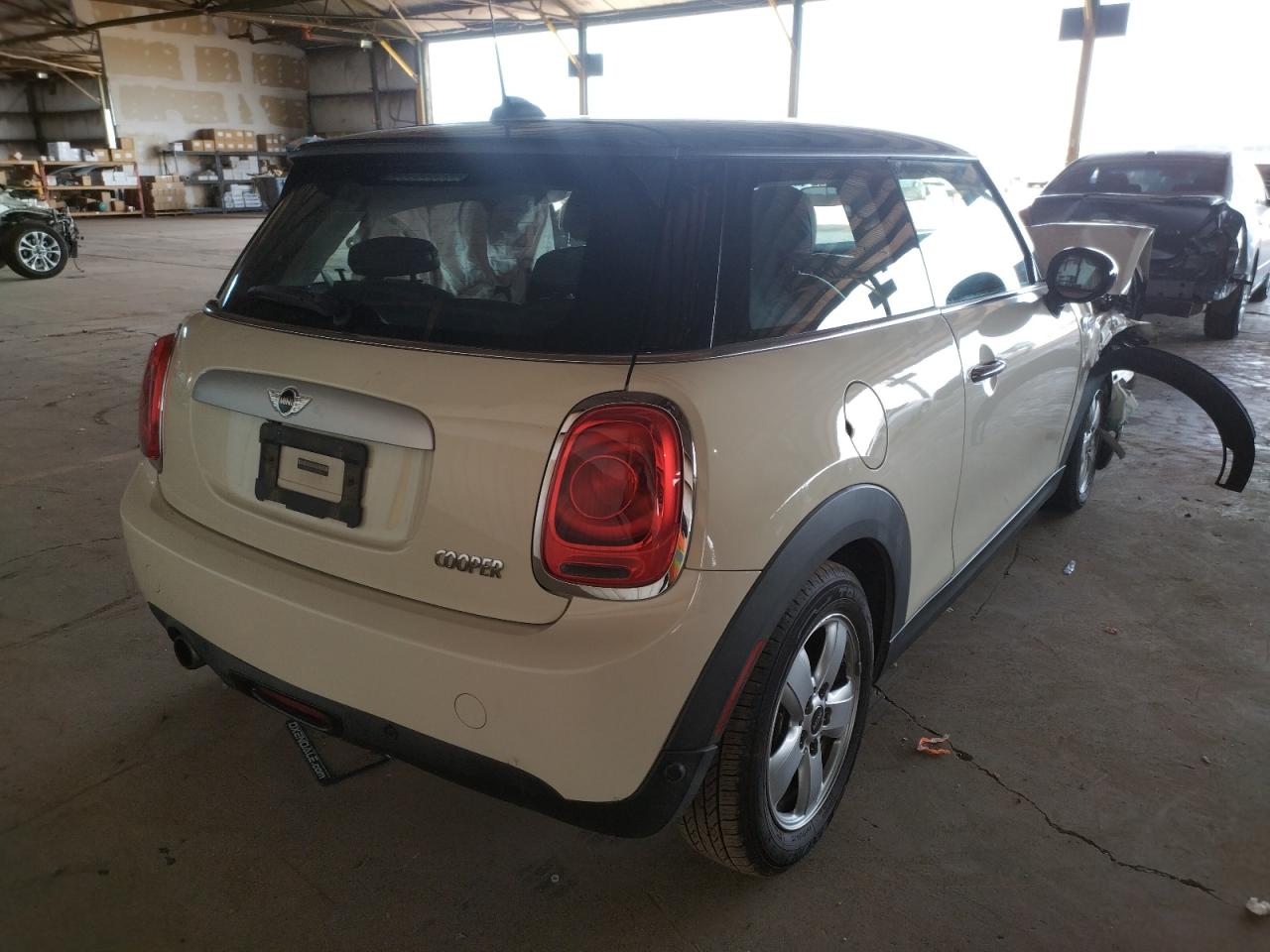 Photo 4 from auction – 2014 MINI COOPER with VIN WMWXM5C54ET936634