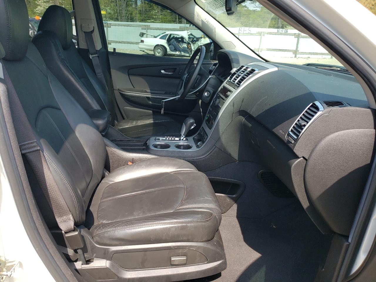 Photo 5 from auction – 2011 GMC ACADIA SLT with VIN 1GKKVRED8BJ204489