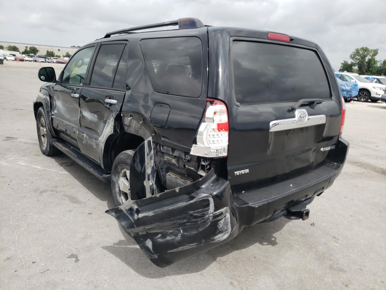 Photo 3 from auction – 2006 TOYOTA 4RUNNER SR with VIN JTEZU14R368047183