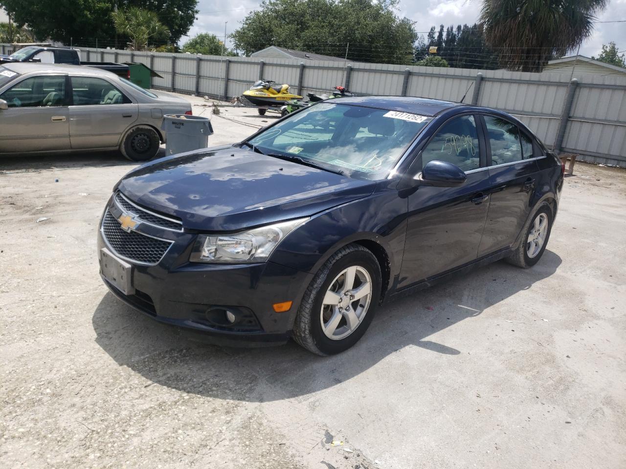 Photo 2 from auction – 2014 CHEVROLET CRUZE LT with VIN 1G1PC5SB0E7341925