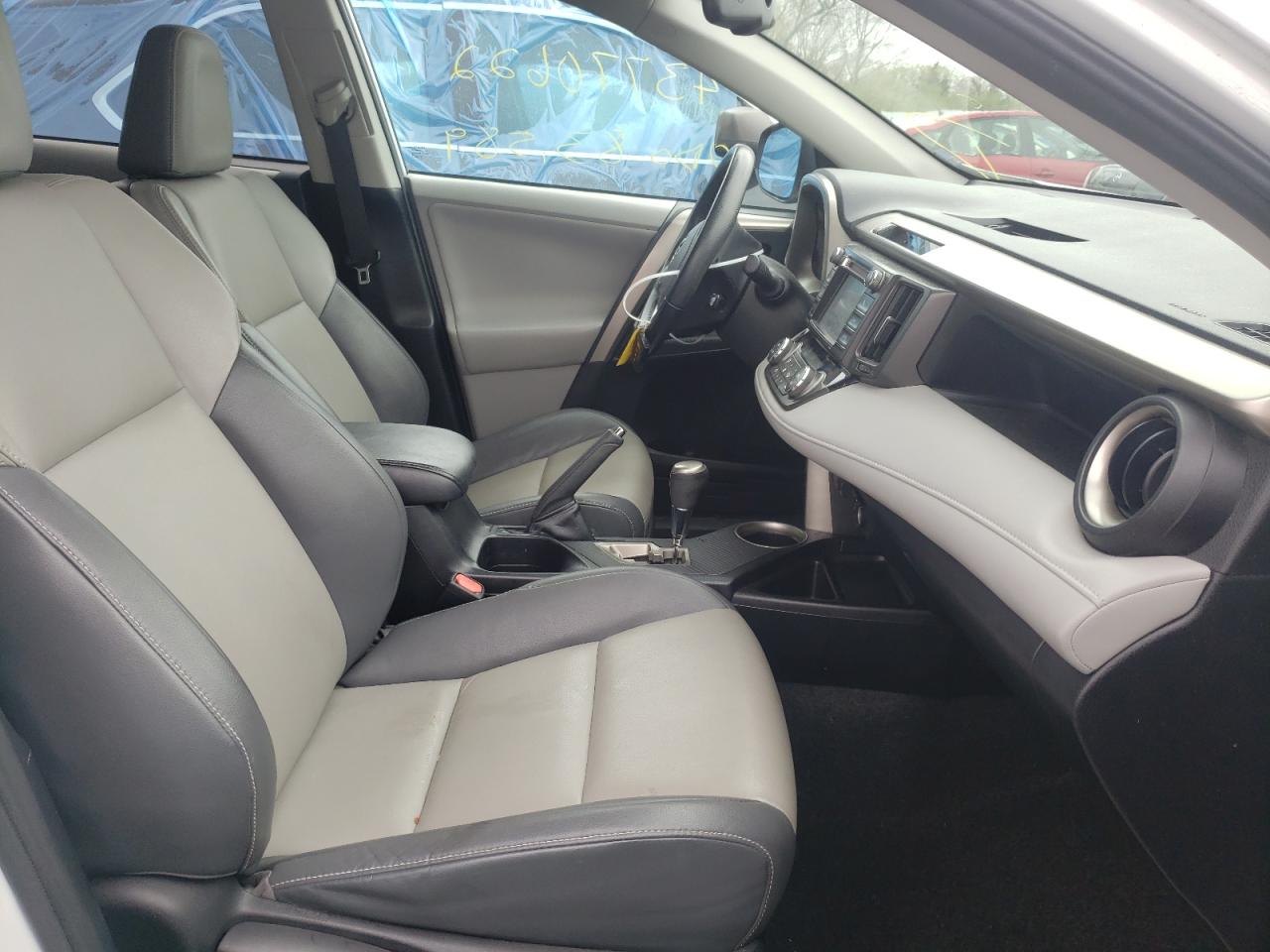 Photo 5 from auction – 2013 TOYOTA RAV4 LIMIT with VIN 2T3DFREV7DW113938