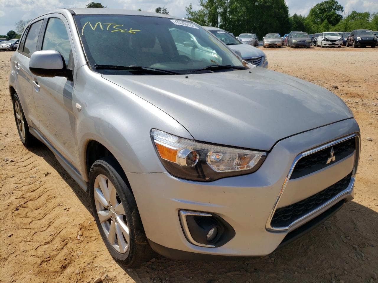 MITSUBISHI OUTLANDER 2015 with VIN 4A4AR3AU3FE030501 - Photo from auction