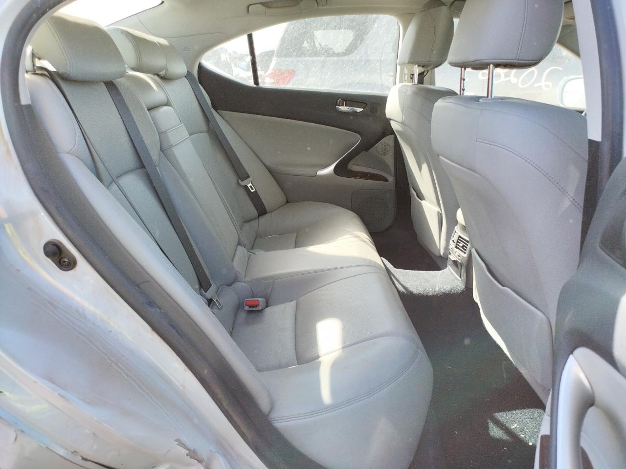 Photo 6 from auction – 2006 LEXUS IS 250 with VIN JTHCK262162004713