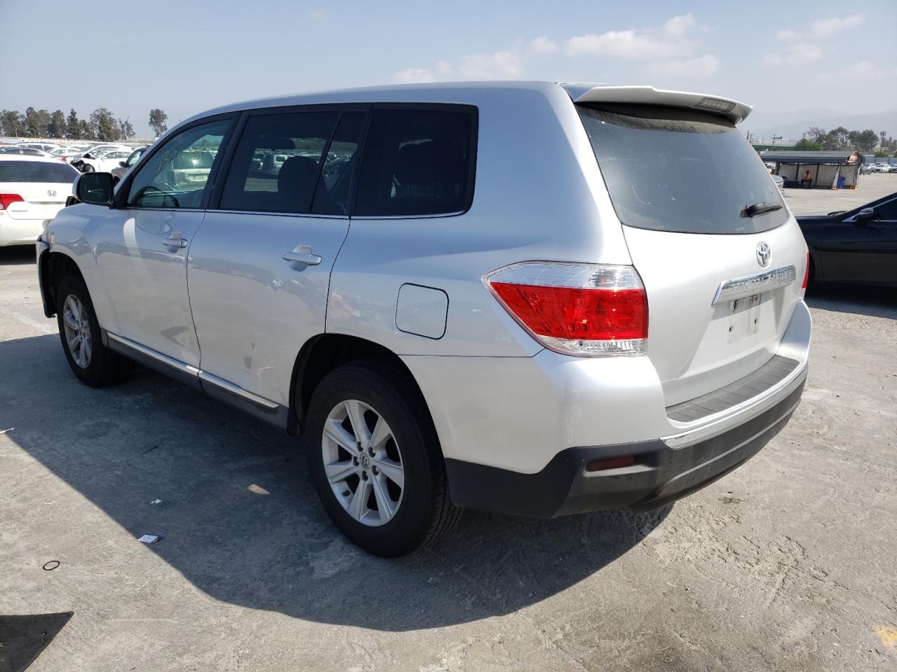 Photo 3 from auction – 2013 TOYOTA HIGHLANDER with VIN 5TDZK3EH2DS121410