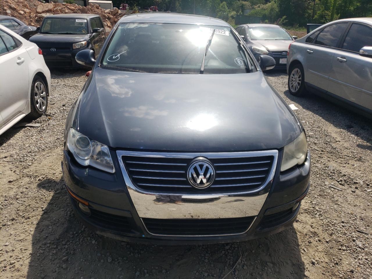 Photo 9 from auction – 2010 VOLKSWAGEN PASSAT KOM with VIN WVWJM7ANXAE080665