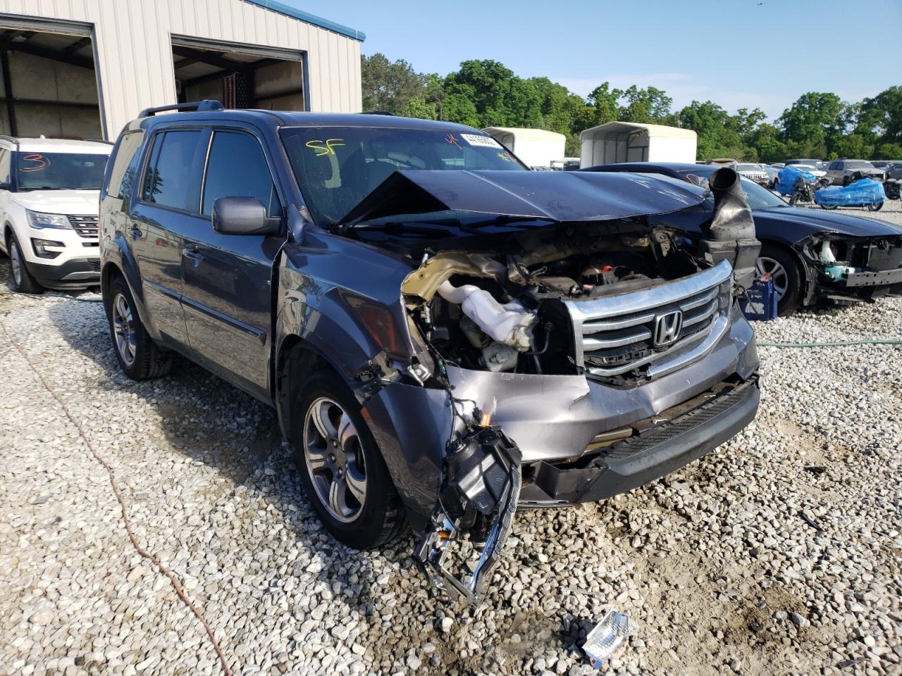 HONDA PILOT SE 2015 with VIN 5FNYF3H31FB027221 - Photo from auction