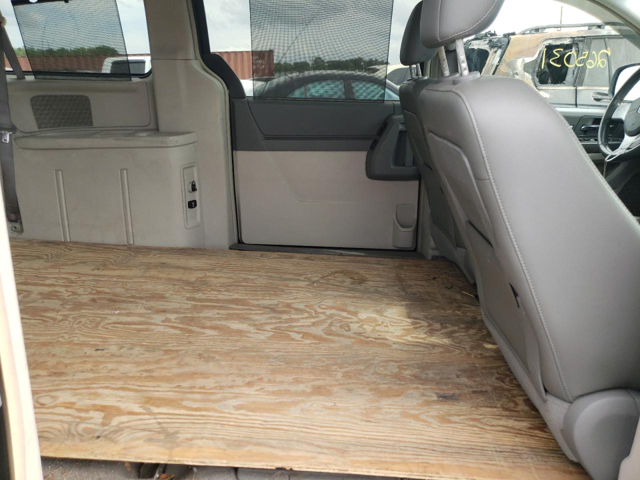 Photo 6 from auction – 2008 DODGE GRAND CARA with VIN 2D8HN54X38R651277