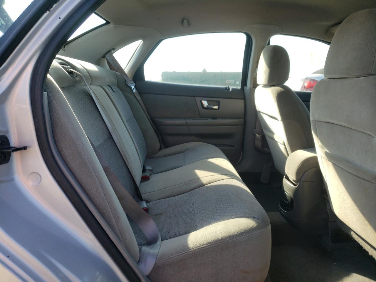 Photo 6 from auction – 2000 FORD TAURUS SES with VIN 1FAFP55U9YG126249