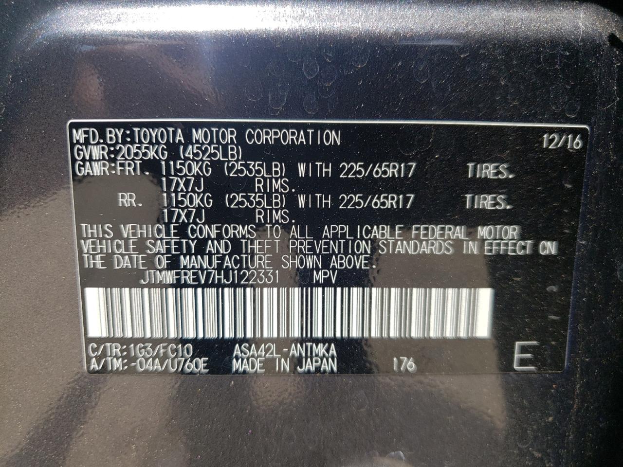 Photo 10 from auction – 2017 TOYOTA RAV4 XLE with VIN JTMWFREV7HJ122331