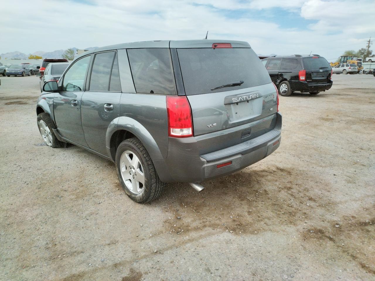 Photo 3 from auction – 2005 SATURN VUE with VIN 5GZCZ53415S843164