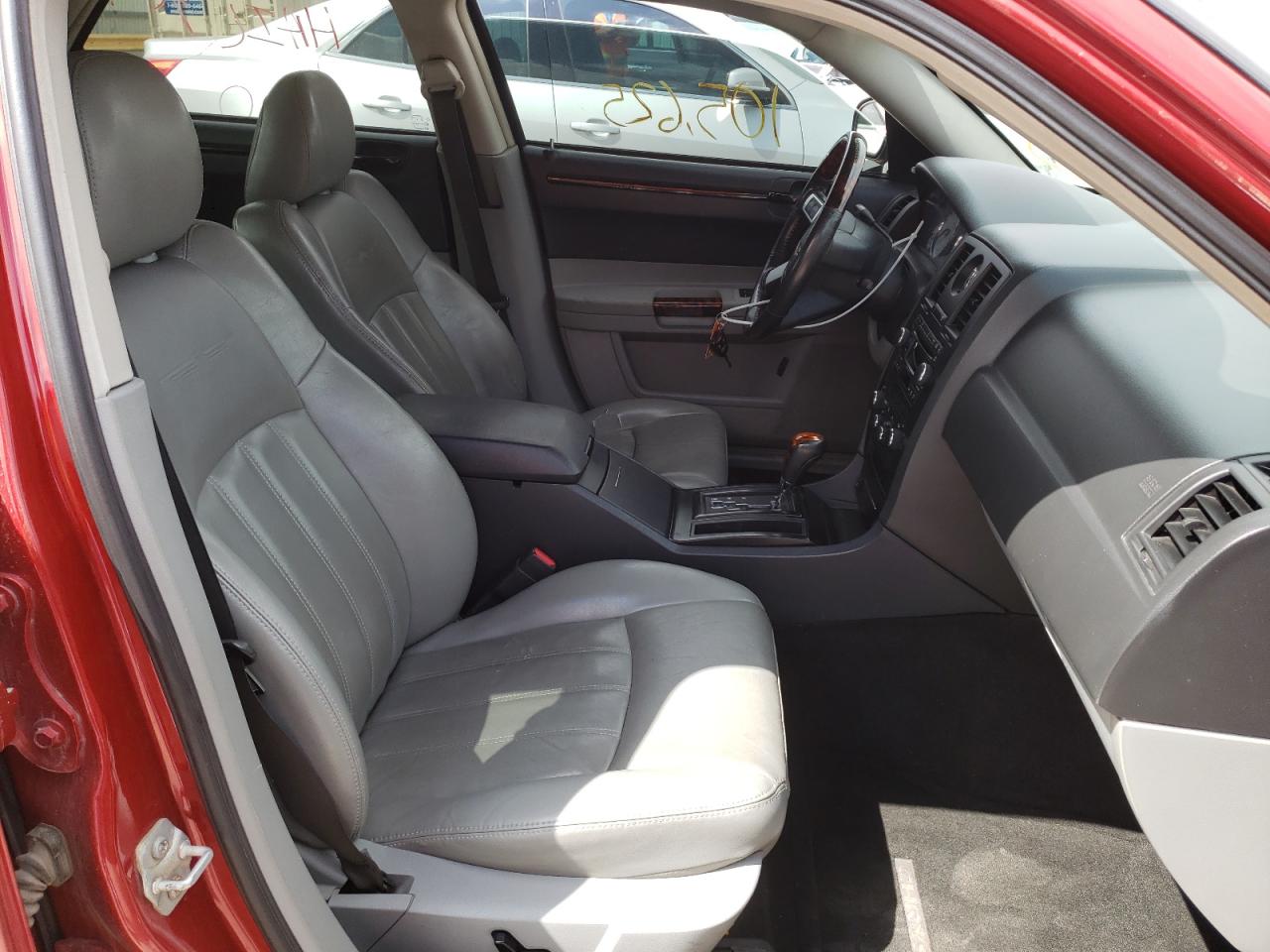 Photo 5 from auction – 2007 CHRYSLER 300C with VIN 2C3KA63H77H707617