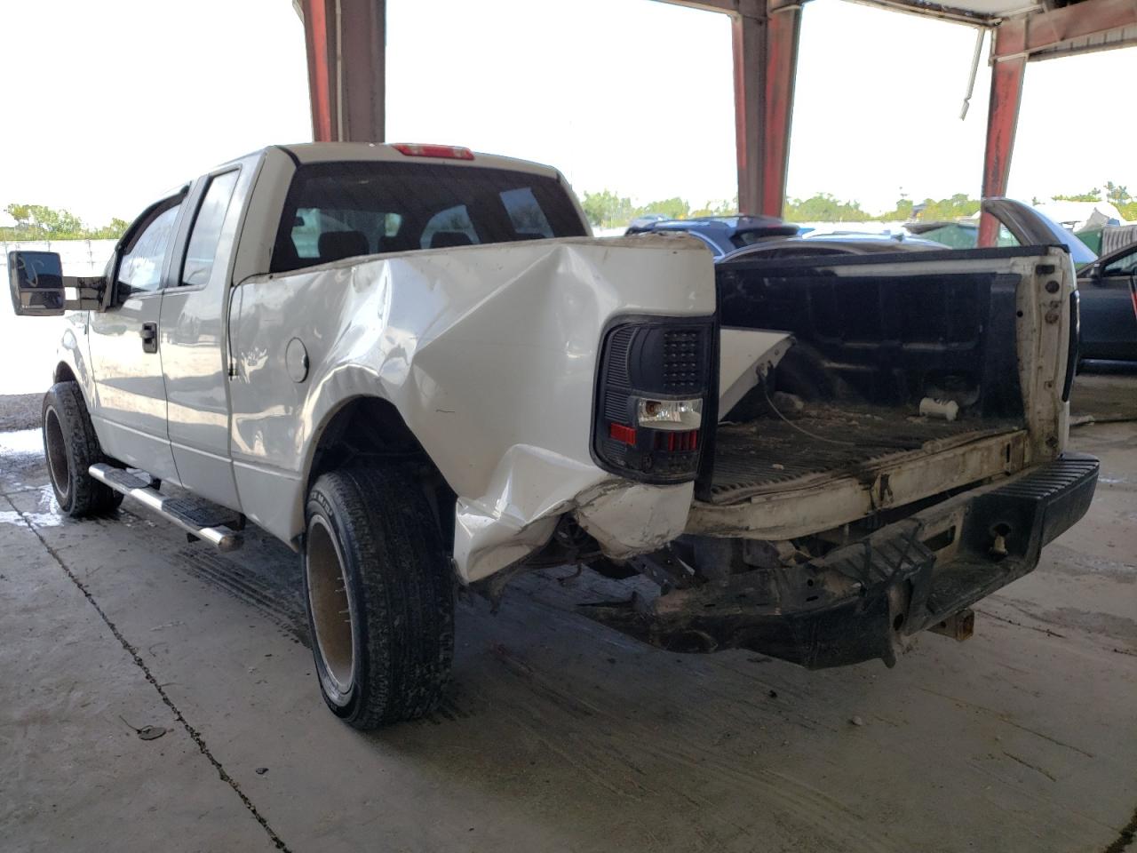 Foto 3 de la subasta – 2006 FORD F150 con VIN 1FTRX12W06FB76210