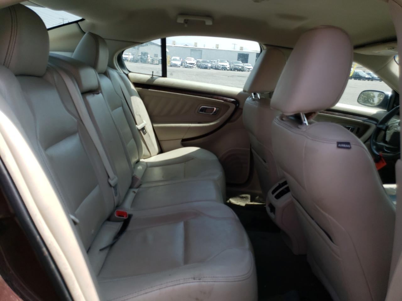 Photo 6 from auction – 2010 FORD TAURUS LIM with VIN 1FAHP2FW7AG170375