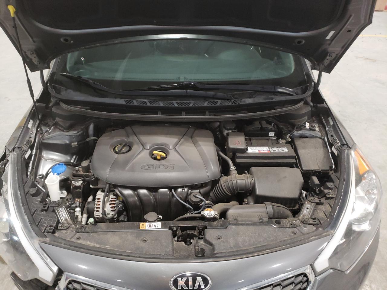 Photo 7 from auction – 2016 KIA FORTE LX with VIN KNAFK5A82G5637472