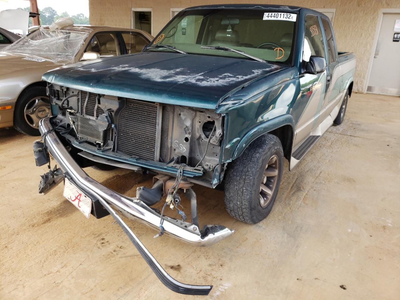 Photo 2 from auction – 1997 CHEVROLET GMT-400 C1 with VIN 1GBEC19R2VE239553