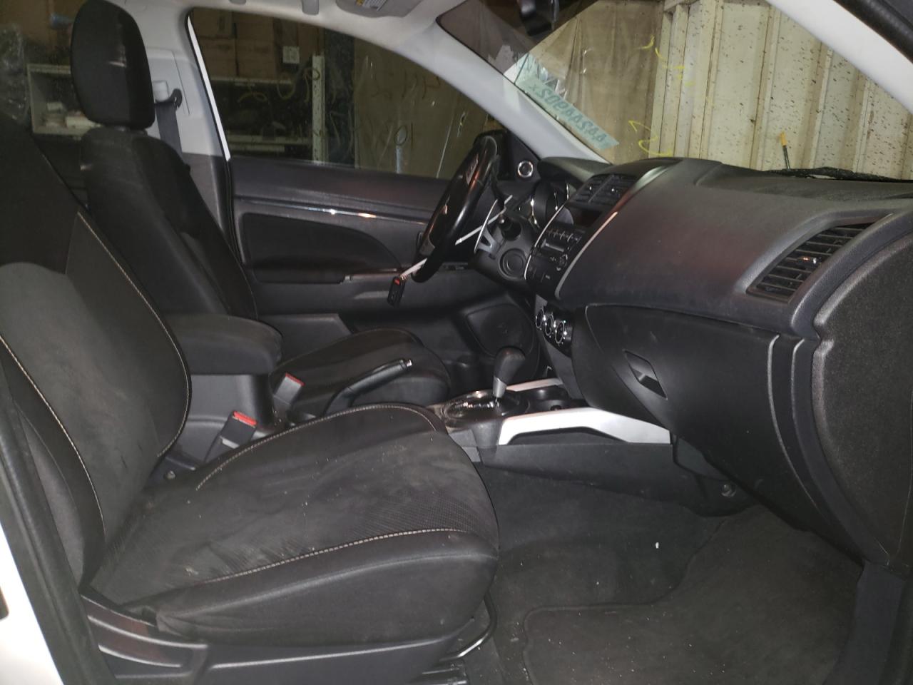 Photo 5 from auction – 2013 MITSUBISHI OUTLANDER with VIN 4A4AR4AU7DE014126