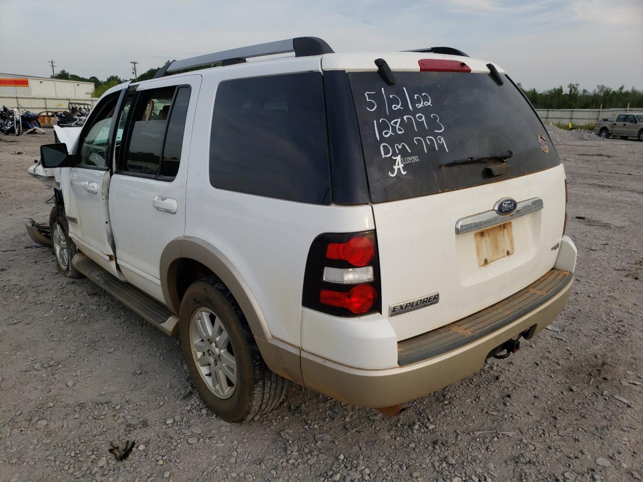 Photo 3 from auction – 2007 FORD EXPLORER E with VIN 1FMEU64E07UA61169