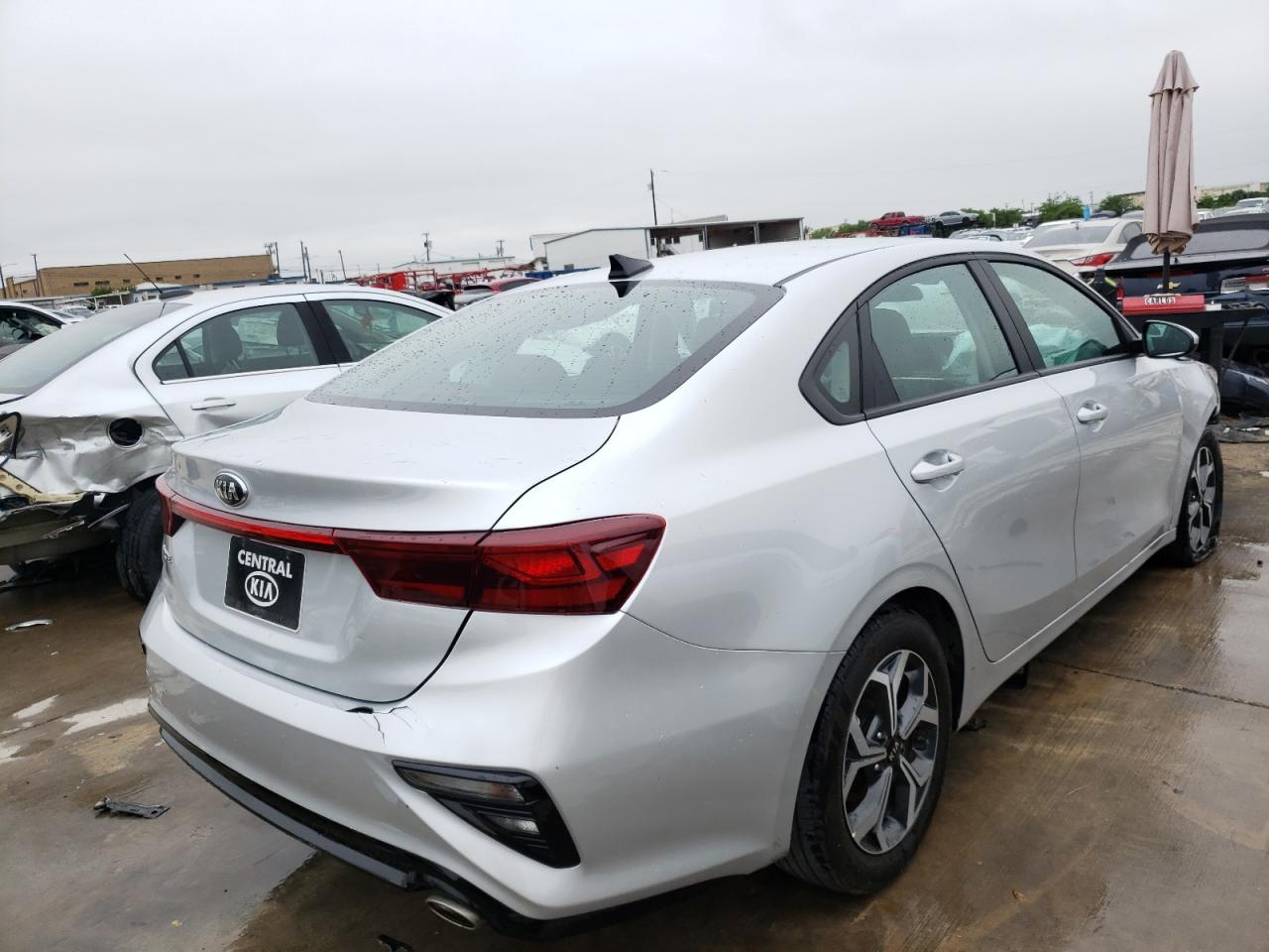 Photo 4 from auction – 2021 KIA FORTE FE with VIN 3KPF24AD2ME362728