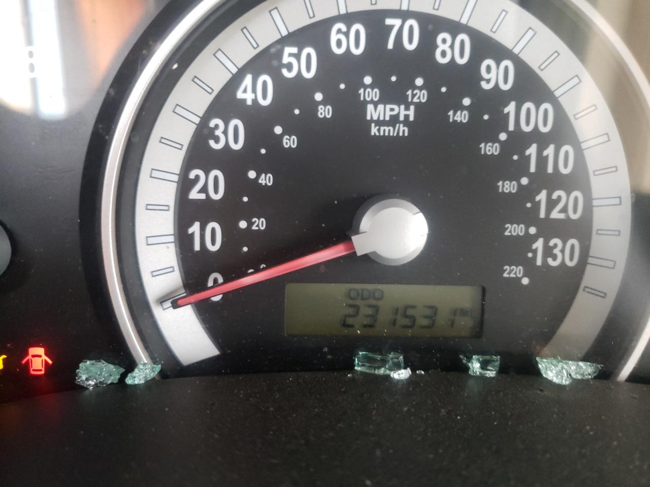 Photo 8 from auction – 2007 HYUNDAI ENTOURAGE with VIN KNDMC233376029753