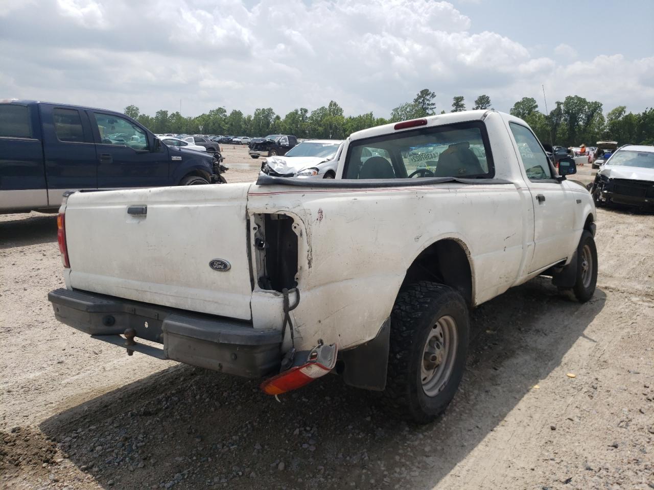 Photo 4 from auction – 1998 FORD RANGER with VIN 1FTYR10C1WUB47504