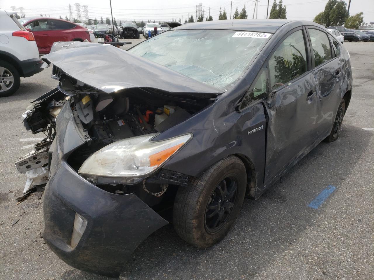 Photo 2 from auction – 2013 TOYOTA PRIUS with VIN JTDKN3DU5D5664165