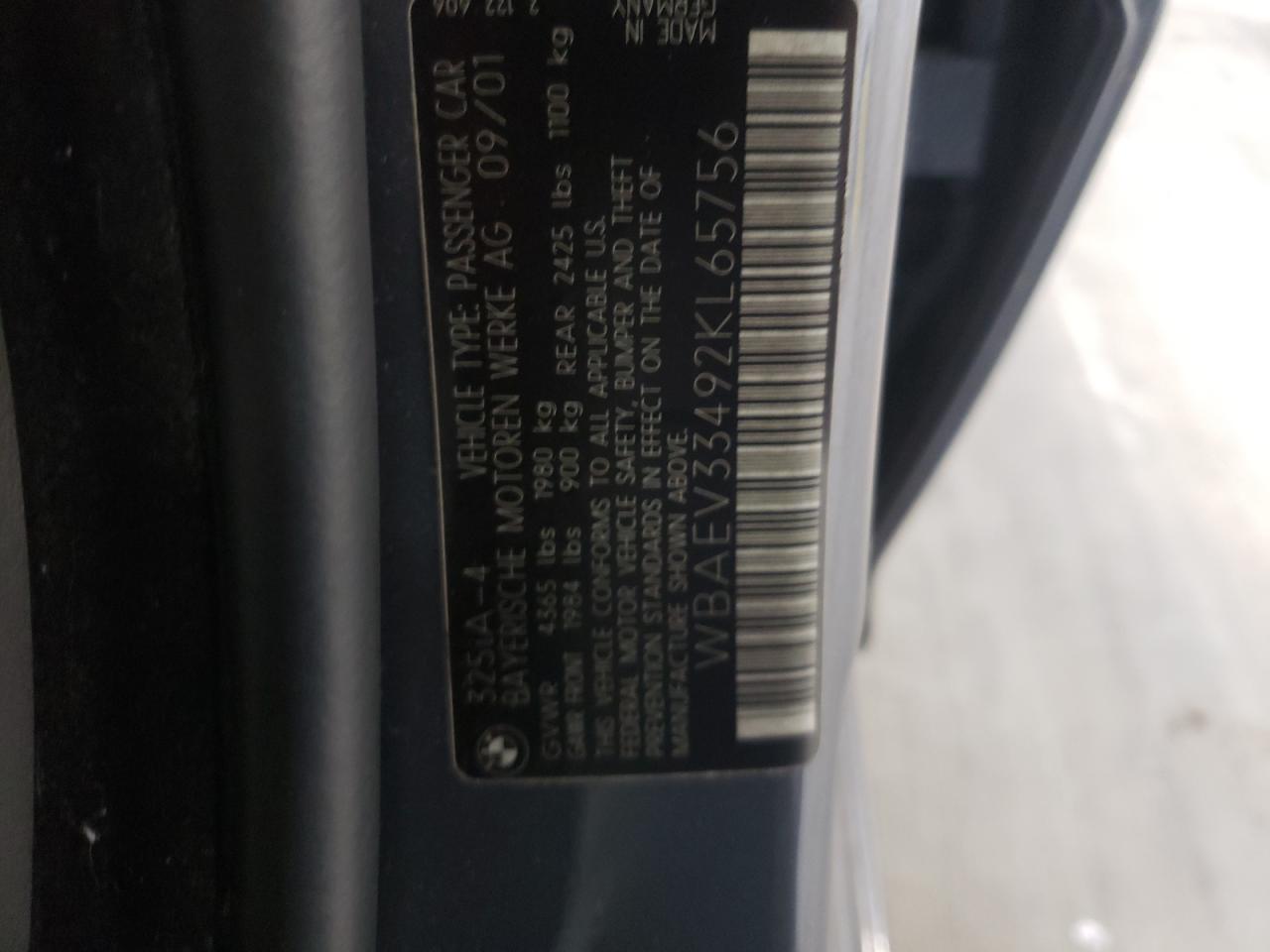Photo 10 from auction – 2002 BMW 325 I with VIN WBAEV33492KL65756