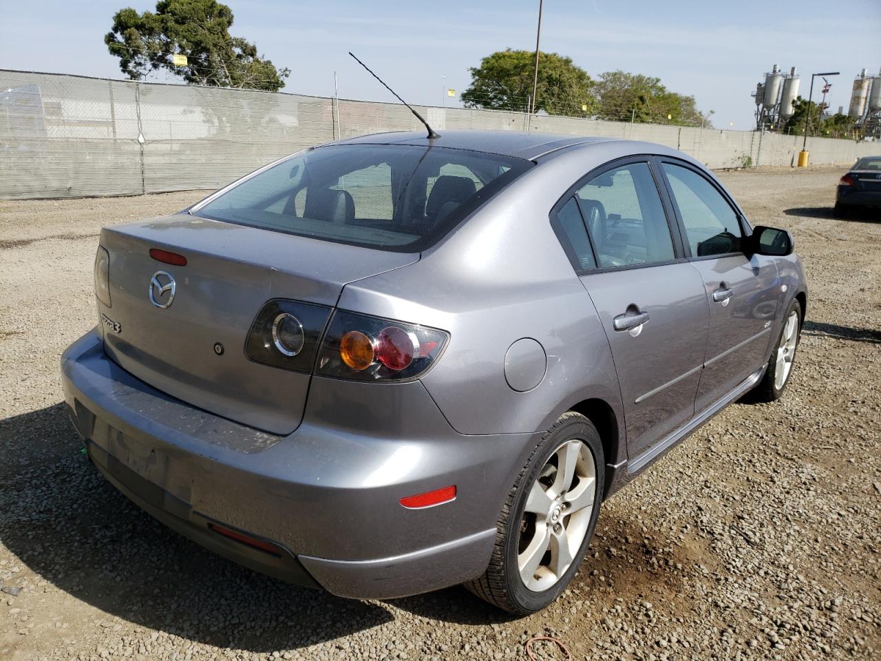 Photo 4 from auction – 2006 MAZDA 3 S with VIN JM1BK324661451084