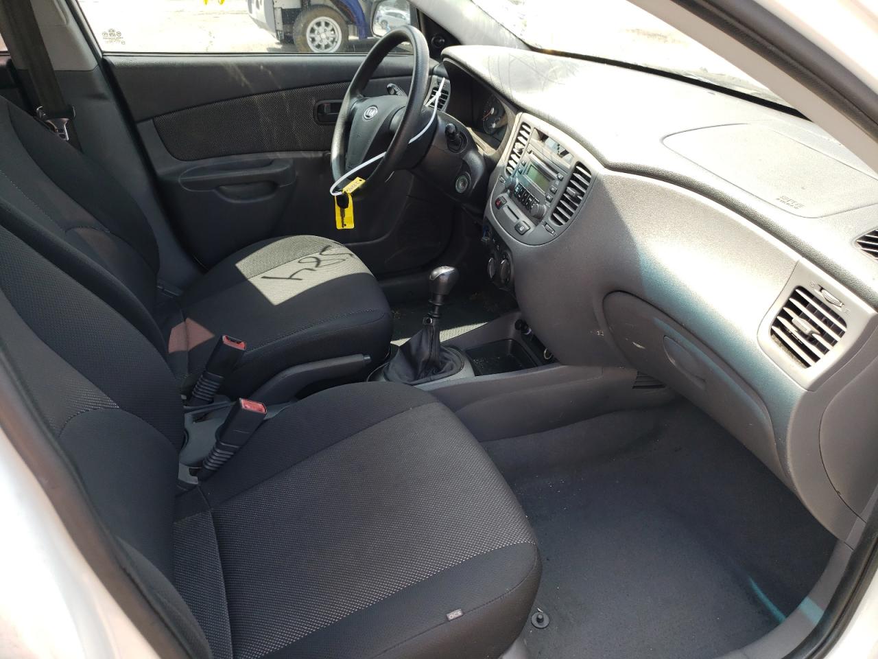 Photo 5 from auction – 2007 KIA RIO BASE with VIN KNADE123376272045