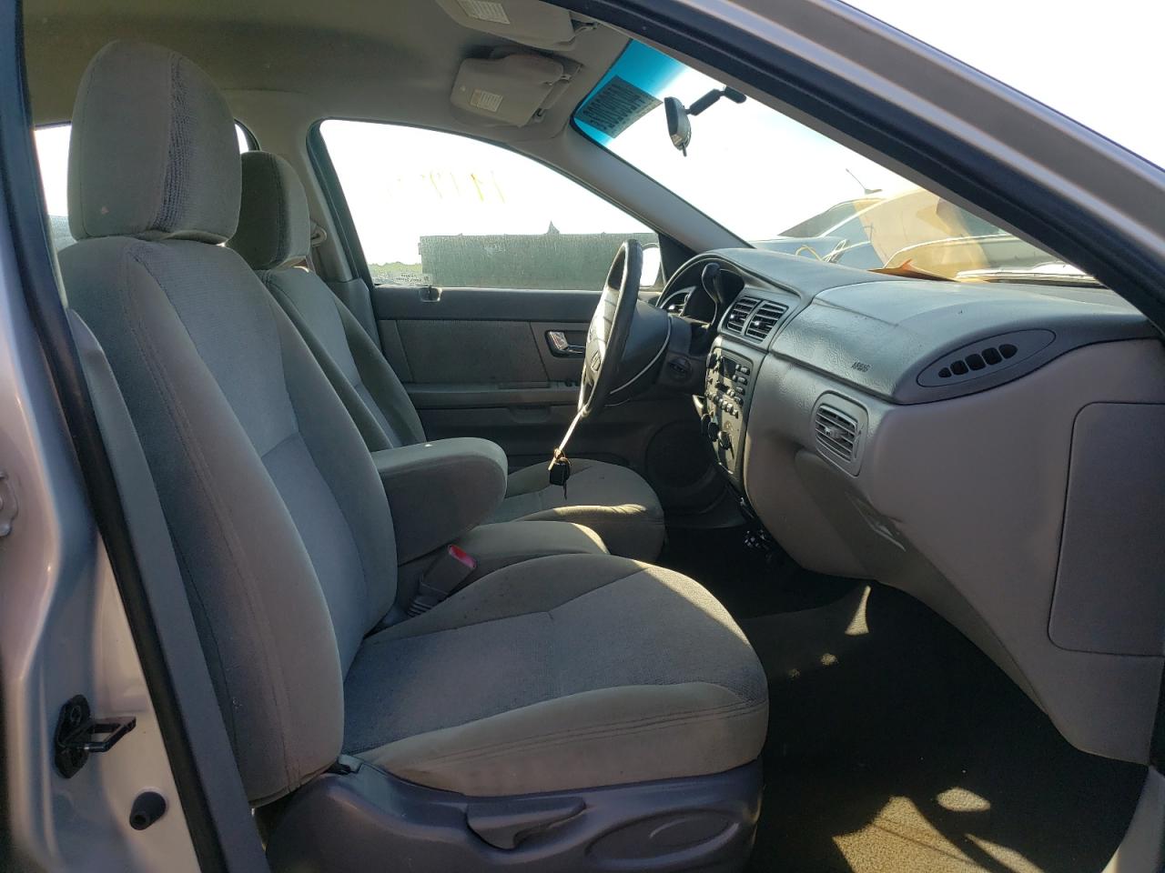 Photo 5 from auction – 2000 FORD TAURUS SES with VIN 1FAFP55U9YG126249