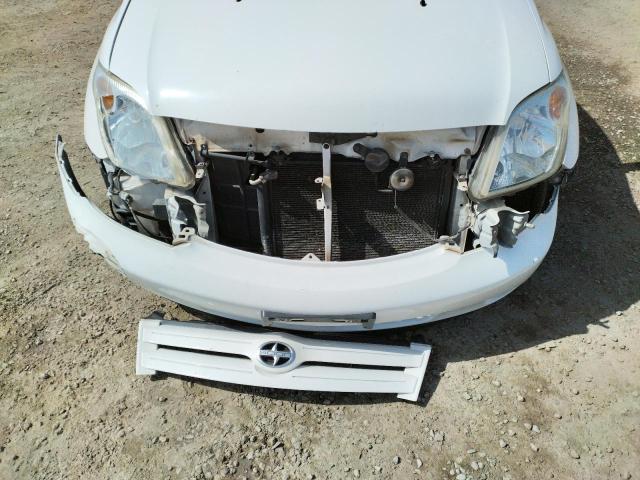 Photo 9 from auction – 2004 TOYOTA SCION XA with VIN JTKKT624640064528