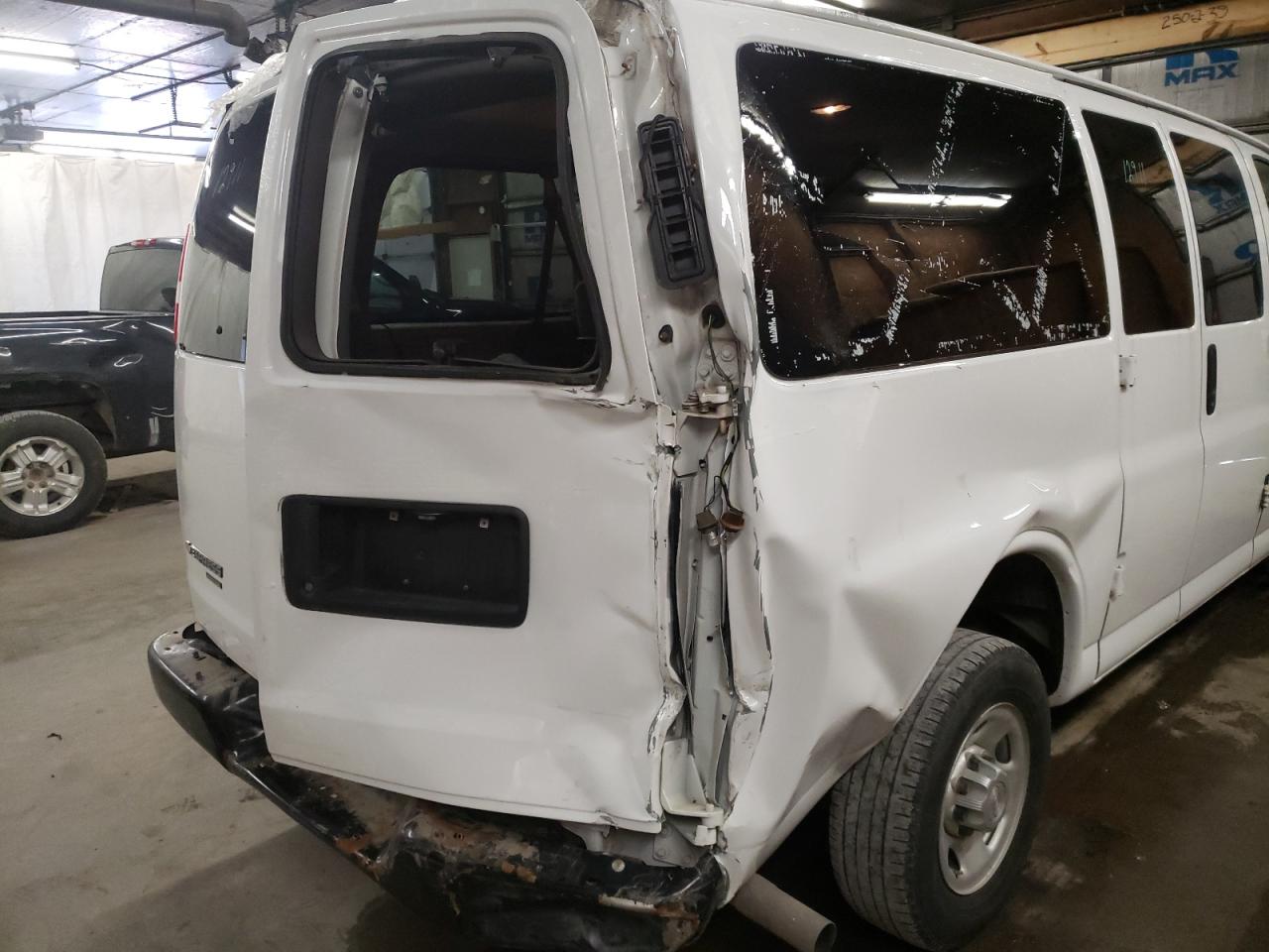 Photo 9 from auction – 2016 CHEVROLET EXPRESS G2 with VIN 1GAWGEFF5G1322189